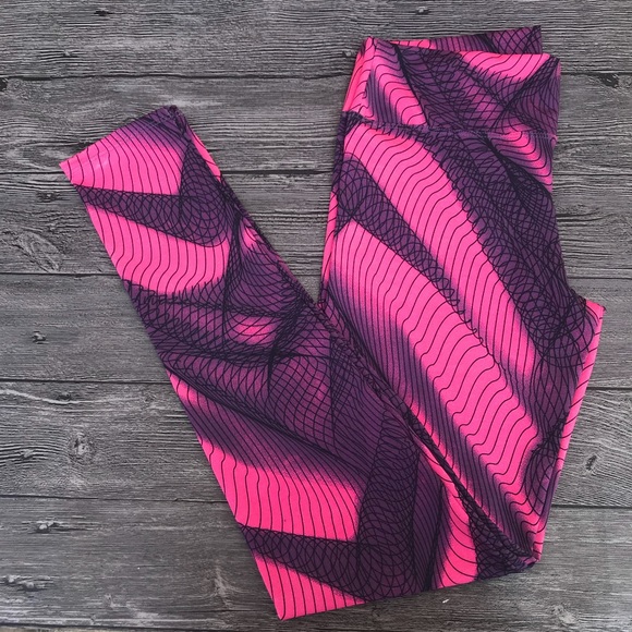 New ♡ Pink Fitness Leggings - Picture 4 of 8